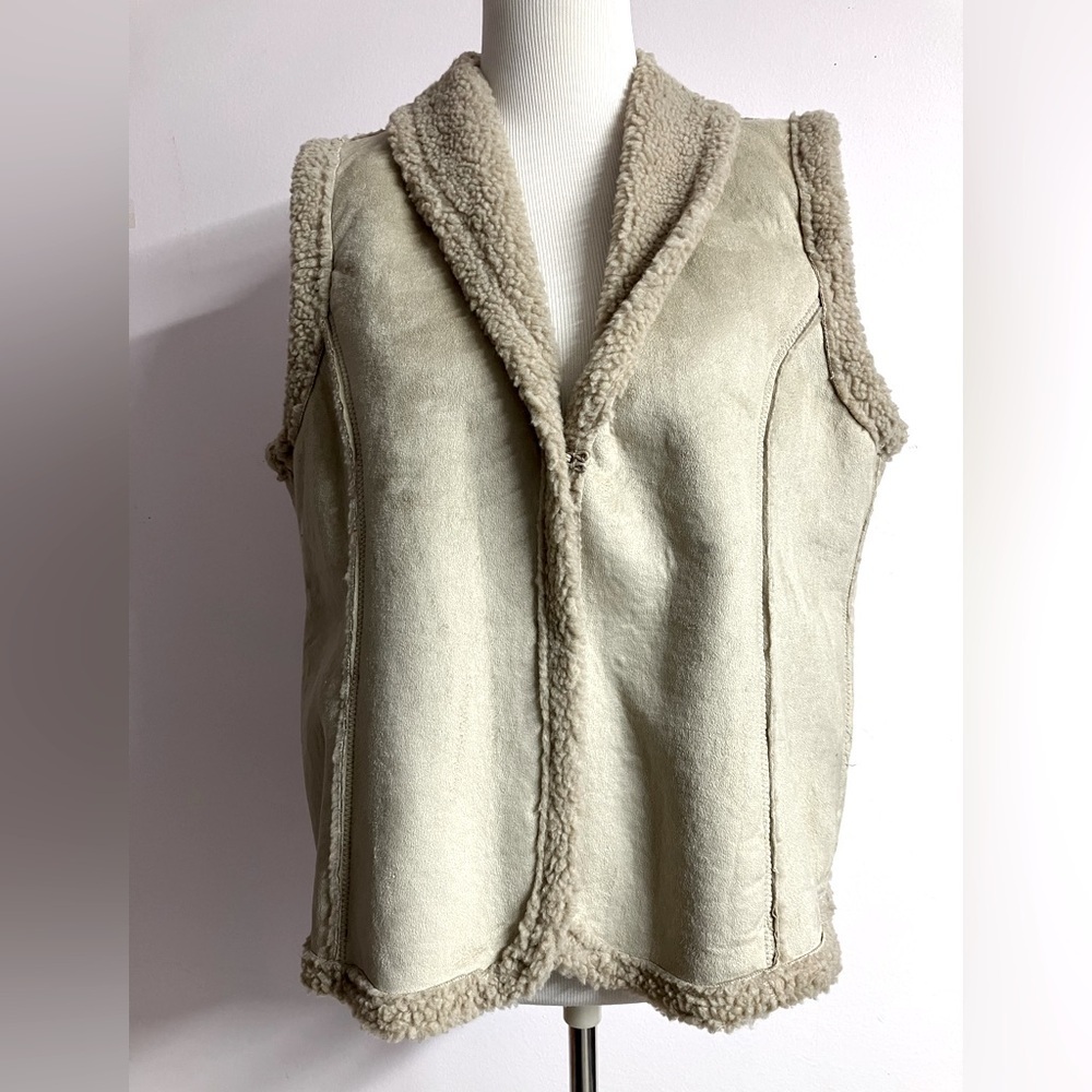 Petals Women’s Suede Vest, Large, Fleece Lining, Tan/Beige